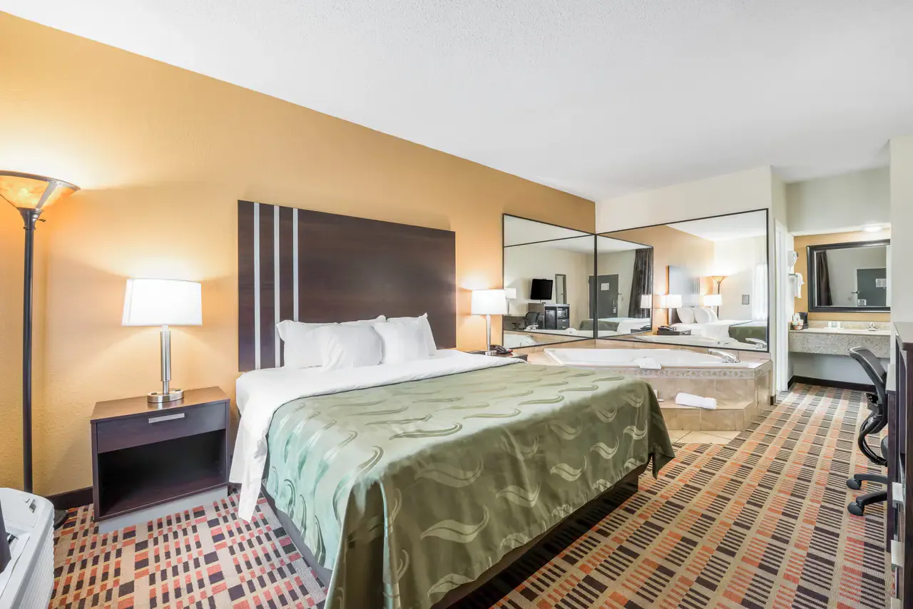 Standard King Room Standard King Room